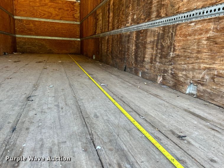 image for item NL9656 2004 Chevrolet C6500 box truck