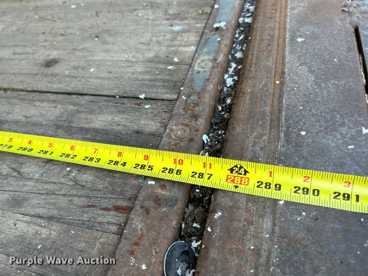 image for item NL9656 2004 Chevrolet C6500 box truck