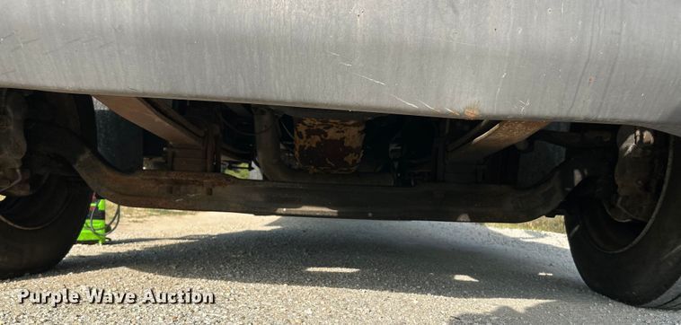 image for item NL9656 2004 Chevrolet C6500 box truck