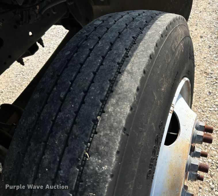 image for item NL9656 2004 Chevrolet C6500 box truck