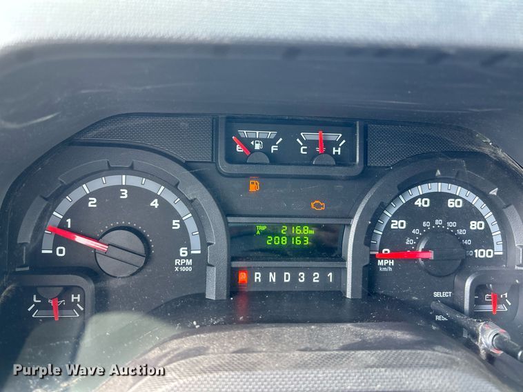 image for item NL9658 2010 Ford E450 shuttle bus