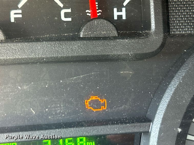 image for item NL9658 2010 Ford E450 shuttle bus