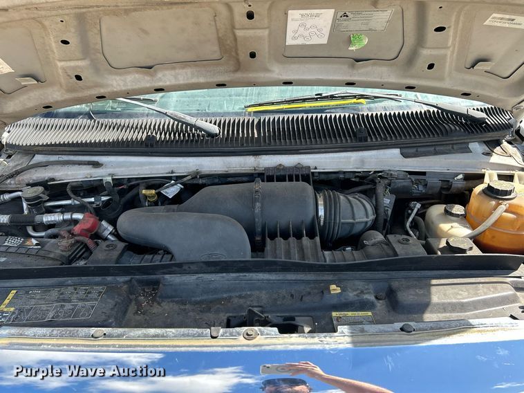 image for item NL9658 2010 Ford E450 shuttle bus