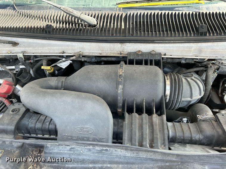 image for item NL9658 2010 Ford E450 shuttle bus