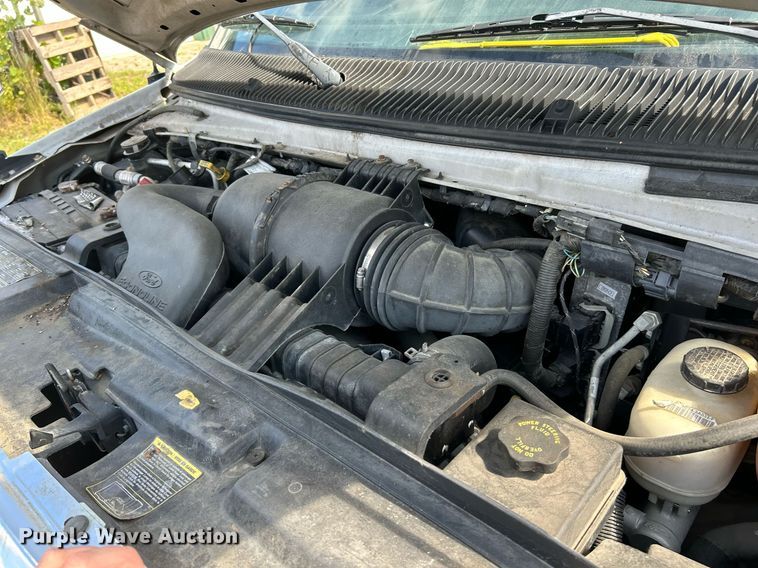 image for item NL9658 2010 Ford E450 shuttle bus