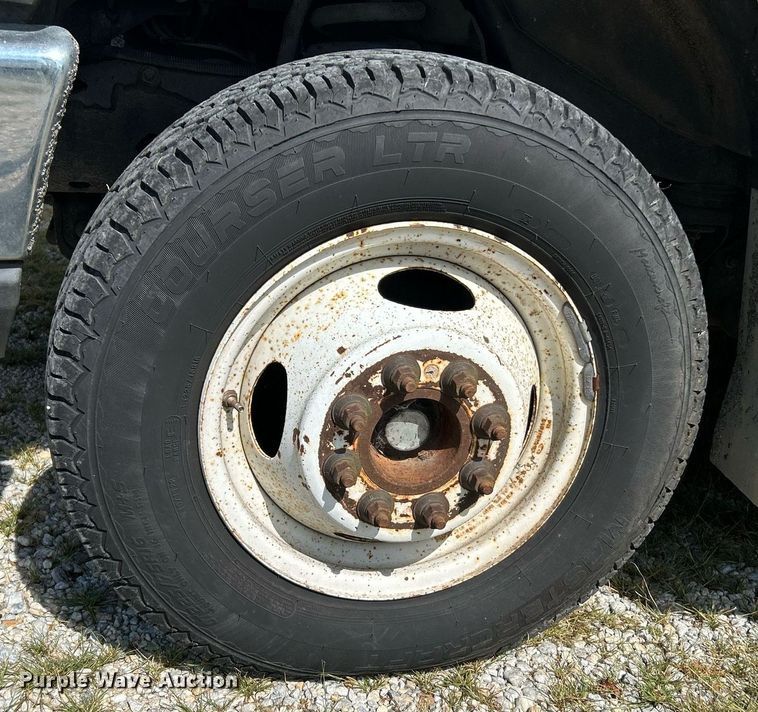 image for item NL9658 2010 Ford E450 shuttle bus