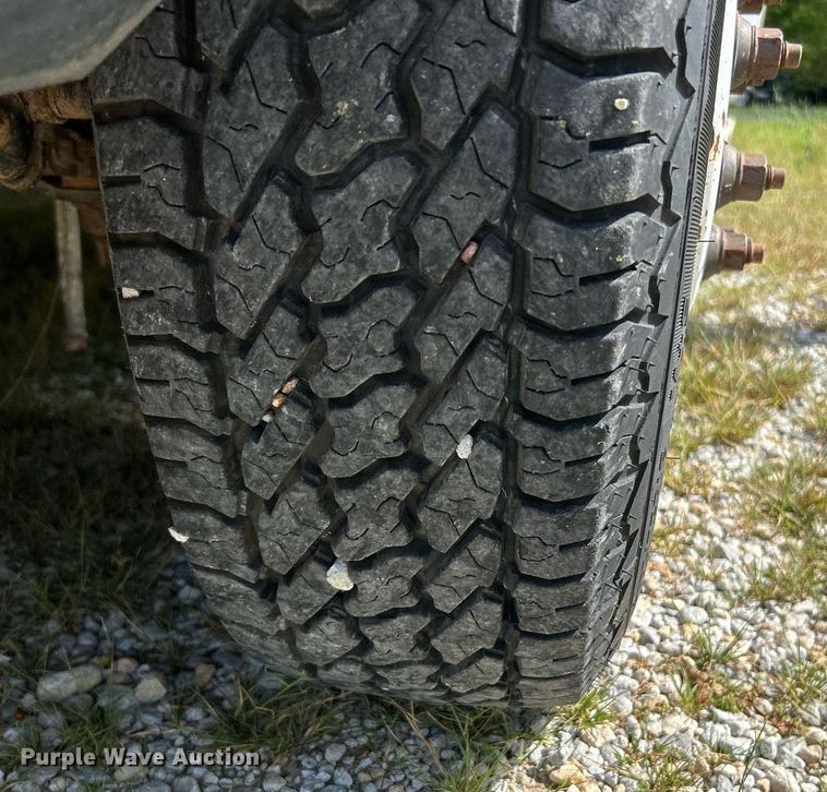 image for item NL9658 2010 Ford E450 shuttle bus