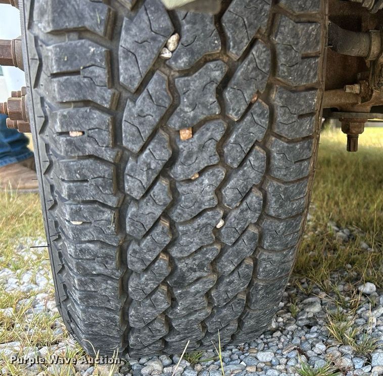 image for item NL9658 2010 Ford E450 shuttle bus