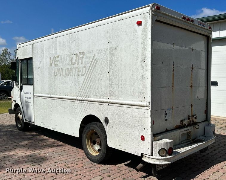 image for item NL9659 2005 Workhorse P42 delivery van