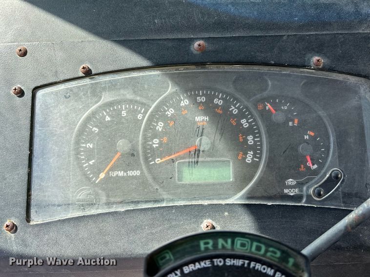 image for item NL9659 2005 Workhorse P42 delivery van