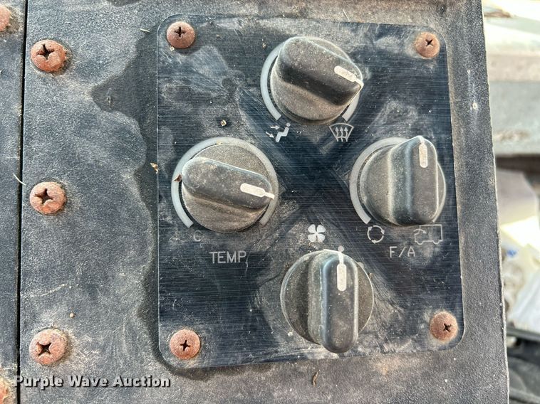 image for item NL9659 2005 Workhorse P42 delivery van