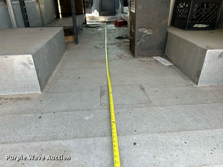 image for item NL9659 2005 Workhorse P42 delivery van