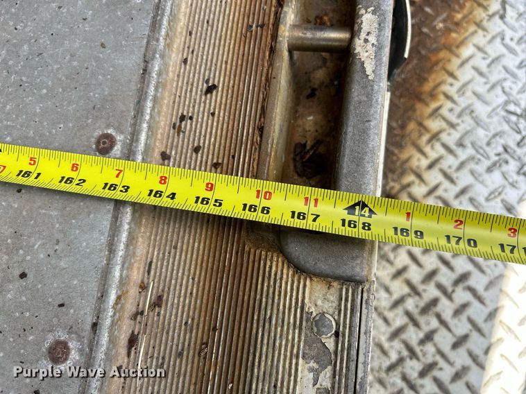 image for item NL9659 2005 Workhorse P42 delivery van