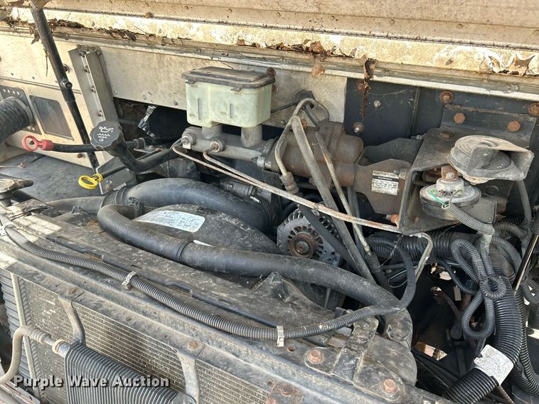 image for item NL9659 2005 Workhorse P42 delivery van