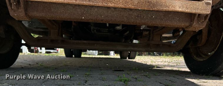 image for item NL9659 2005 Workhorse P42 delivery van