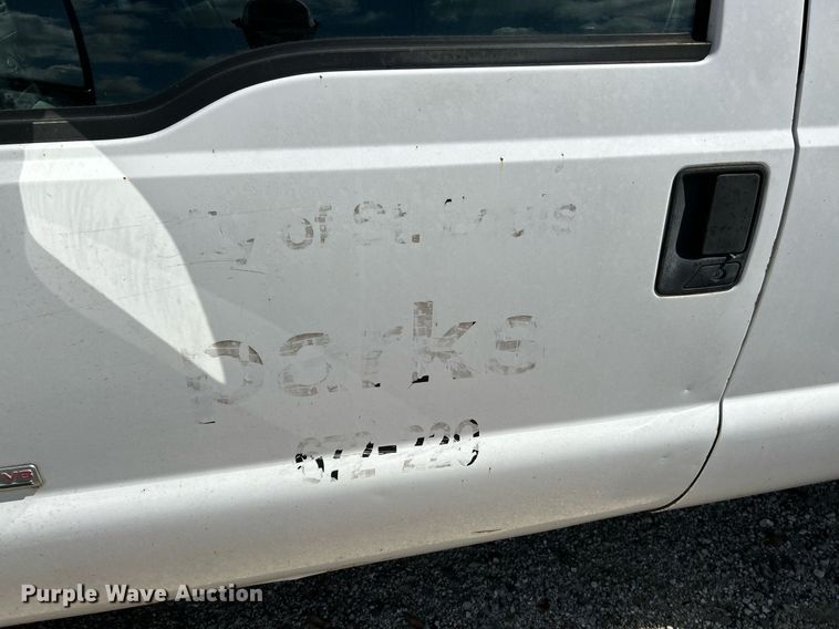 image for item NL9660 2003 Ford F450 Super Duty XL Crew Cab dump truck