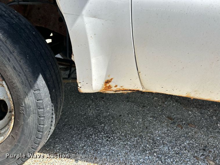 image for item NL9660 2003 Ford F450 Super Duty XL Crew Cab dump truck