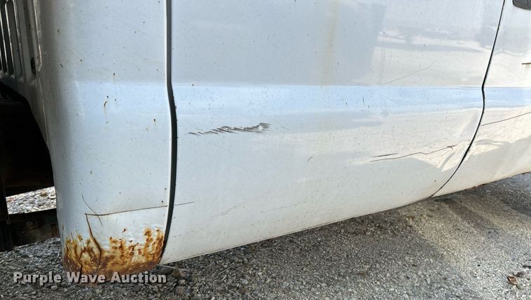 image for item NL9660 2003 Ford F450 Super Duty XL Crew Cab dump truck