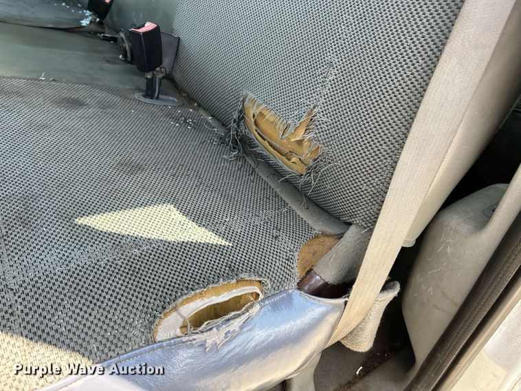 image for item NL9660 2003 Ford F450 Super Duty XL Crew Cab dump truck