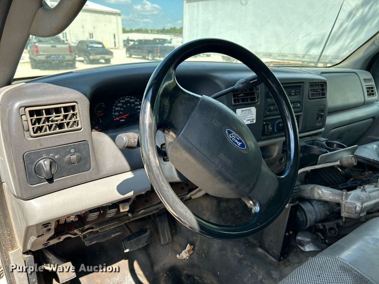 image for item NL9660 2003 Ford F450 Super Duty XL Crew Cab dump truck