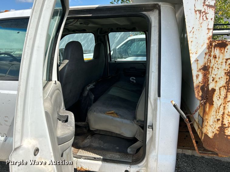 image for item NL9660 2003 Ford F450 Super Duty XL Crew Cab dump truck