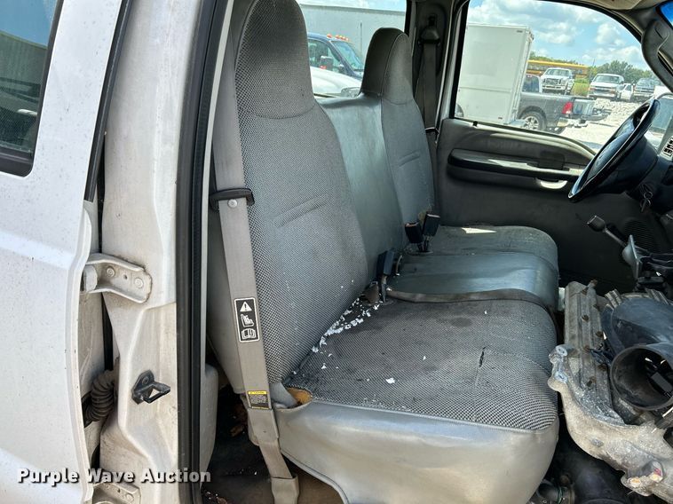 image for item NL9660 2003 Ford F450 Super Duty XL Crew Cab dump truck