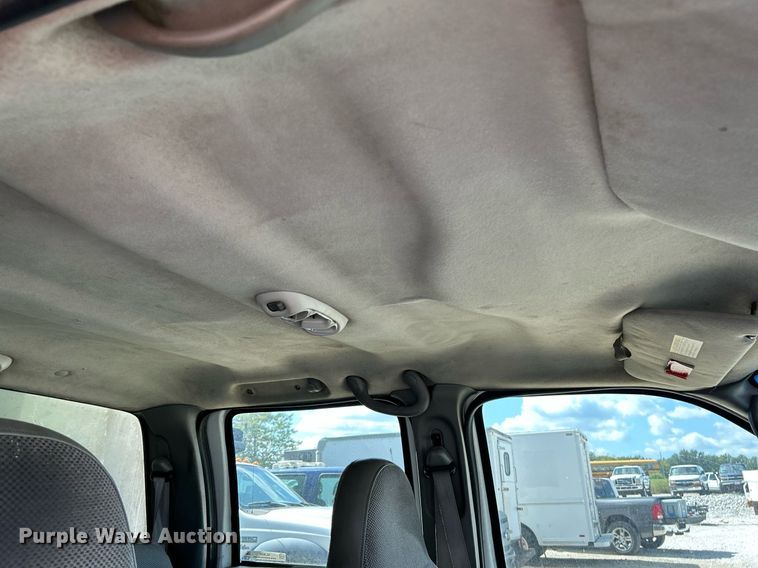 image for item NL9660 2003 Ford F450 Super Duty XL Crew Cab dump truck