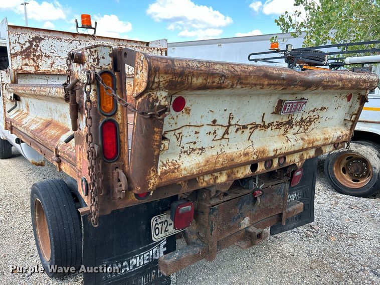 image for item NL9660 2003 Ford F450 Super Duty XL Crew Cab dump truck