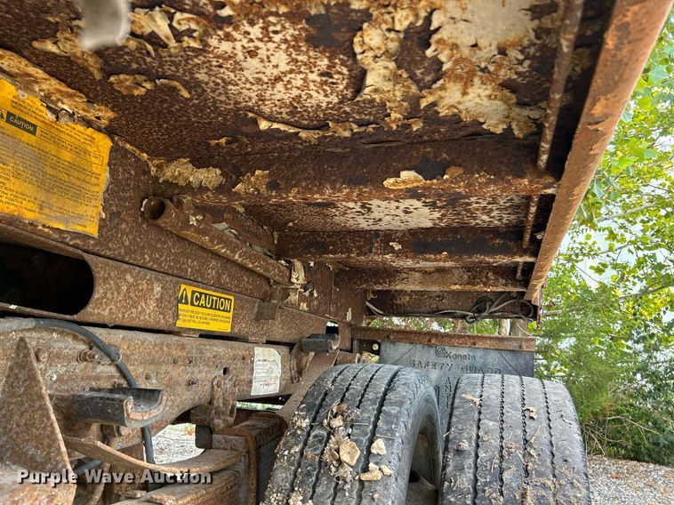 image for item NL9660 2003 Ford F450 Super Duty XL Crew Cab dump truck