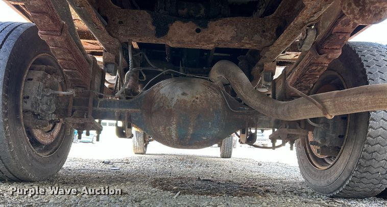 image for item NL9660 2003 Ford F450 Super Duty XL Crew Cab dump truck