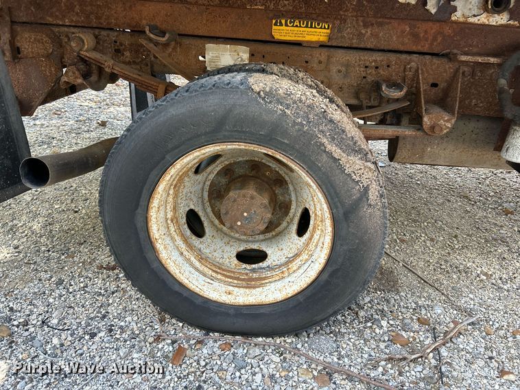 image for item NL9660 2003 Ford F450 Super Duty XL Crew Cab dump truck