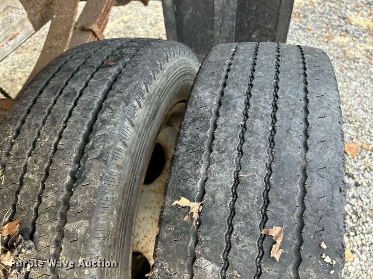 image for item NL9660 2003 Ford F450 Super Duty XL Crew Cab dump truck