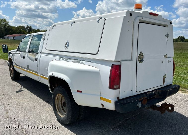 image for item NL9662 1997 GMC Sierra 3500 Crew Cab pickup truck