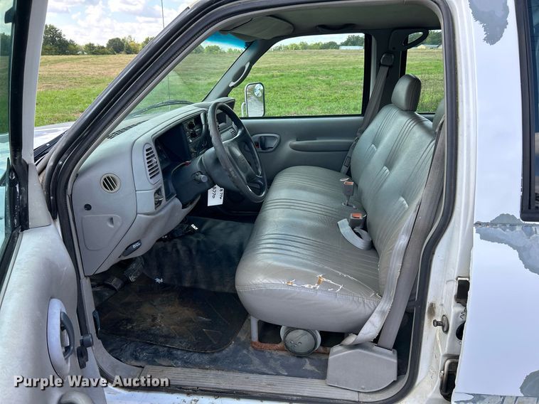 image for item NL9662 1997 GMC Sierra 3500 Crew Cab pickup truck