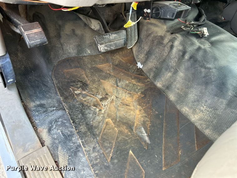 image for item NL9662 1997 GMC Sierra 3500 Crew Cab pickup truck