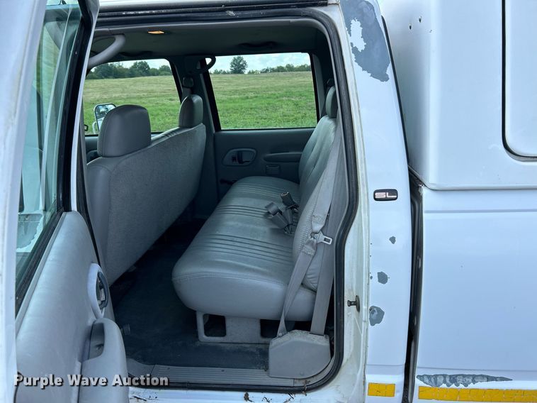 image for item NL9662 1997 GMC Sierra 3500 Crew Cab pickup truck