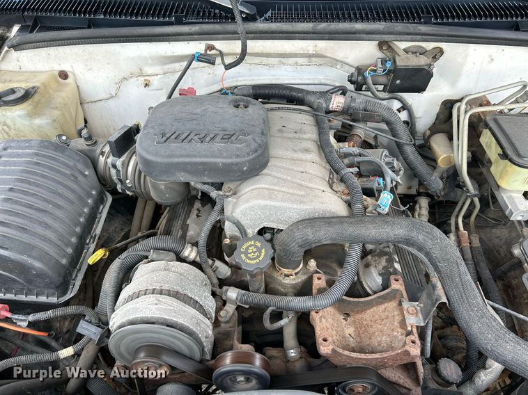 image for item NL9662 1997 GMC Sierra 3500 Crew Cab pickup truck