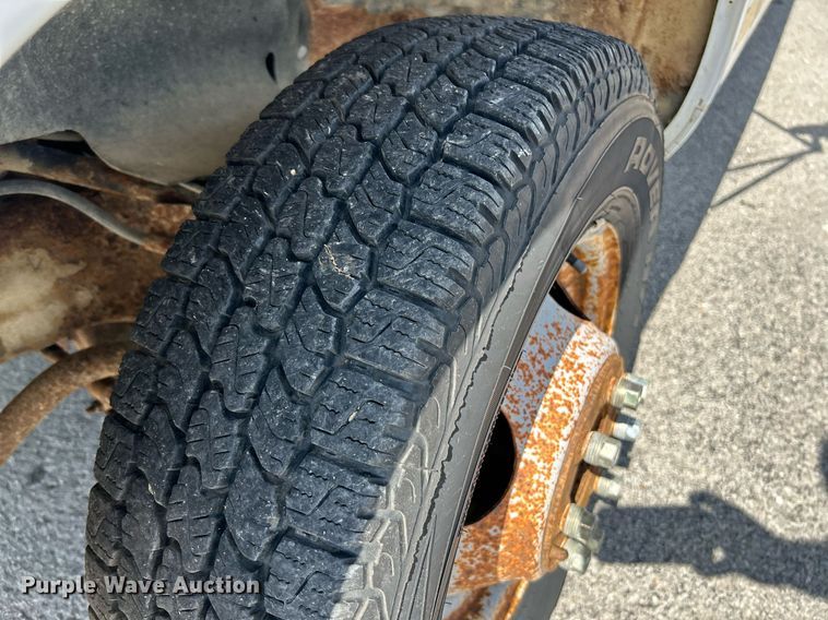 image for item NL9662 1997 GMC Sierra 3500 Crew Cab pickup truck