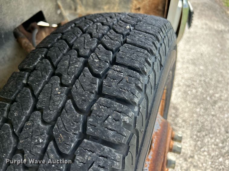 image for item NL9662 1997 GMC Sierra 3500 Crew Cab pickup truck