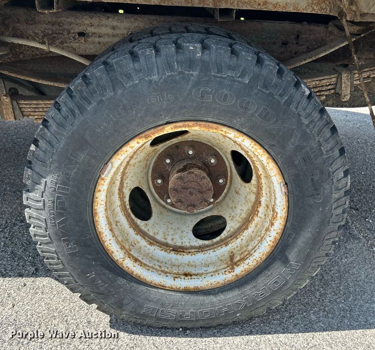 image for item NL9662 1997 GMC Sierra 3500 Crew Cab pickup truck