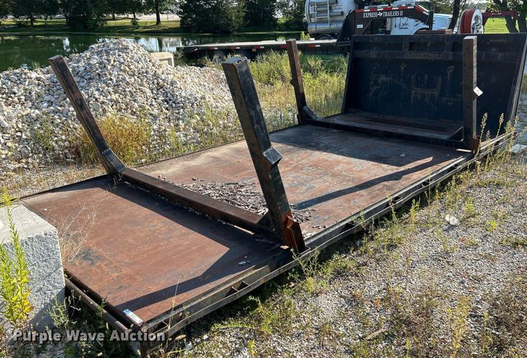 image for item NL9671 2001 KL Metal Fabricating, Inc.  hook lift flatbed