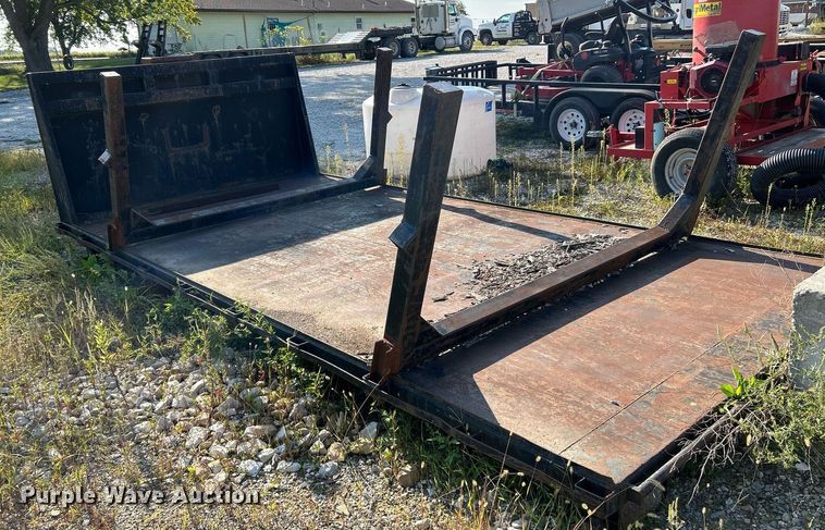 image for item NL9671 2001 KL Metal Fabricating, Inc.  hook lift flatbed