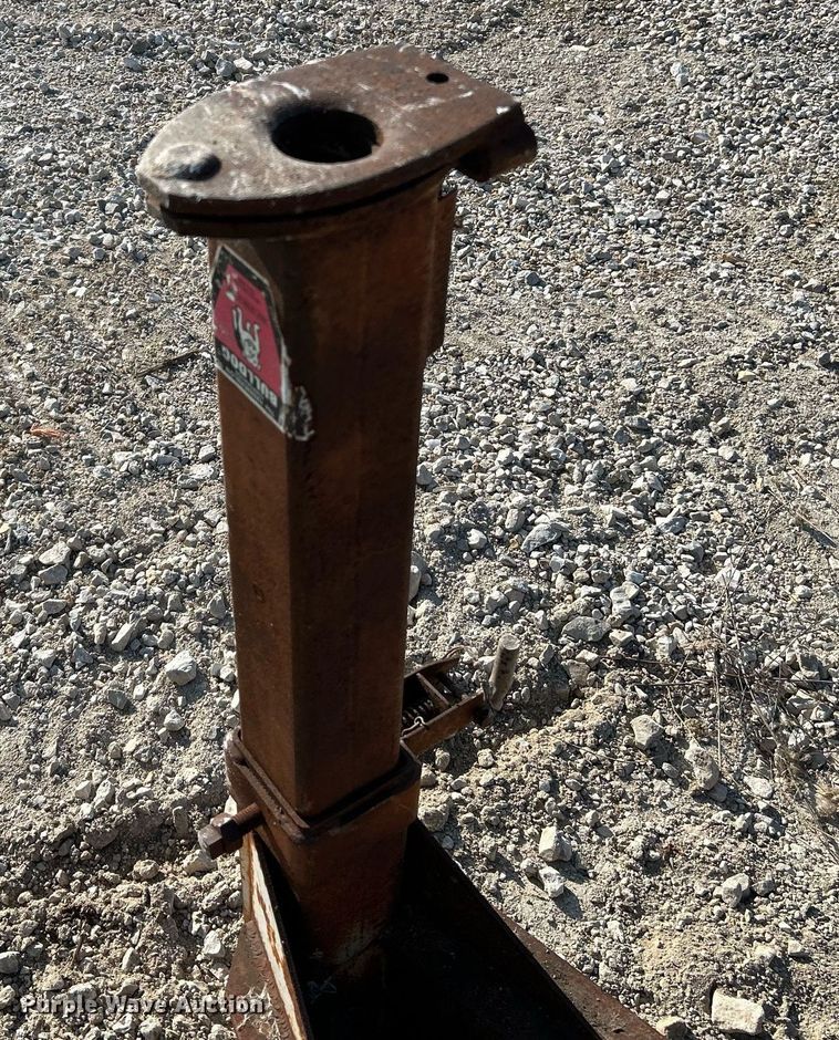 image for item NL9673 Gooseneck trailer tongue