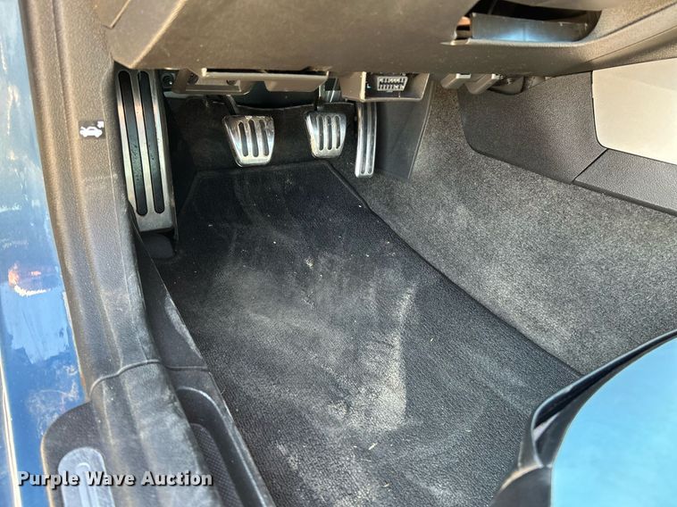 image for item NL9699 2008 Saturn Sky  Convertible