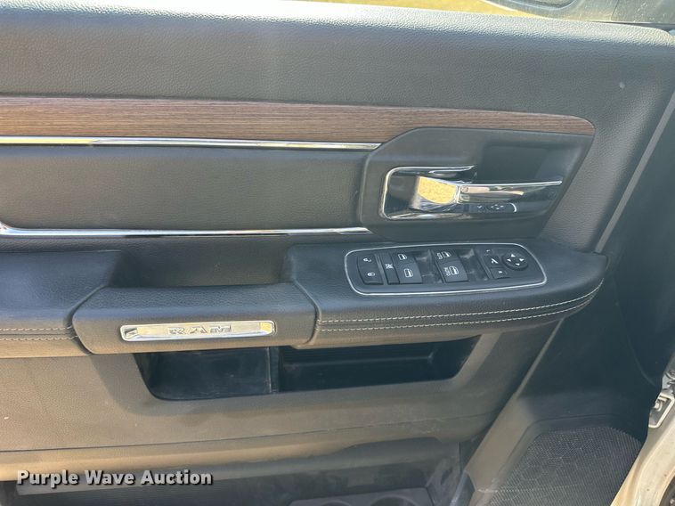 image for item NP9520 2017 Dodge Ram 1500  Crew Cab pickup truck