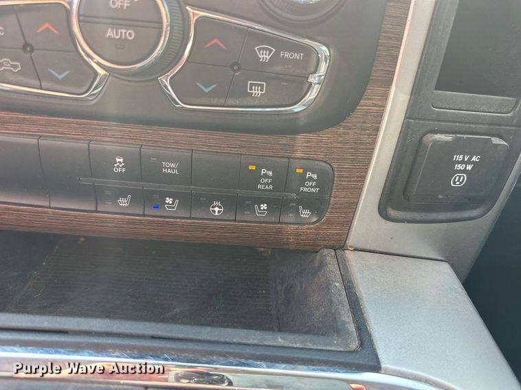 image for item NP9520 2017 Dodge Ram 1500  Crew Cab pickup truck