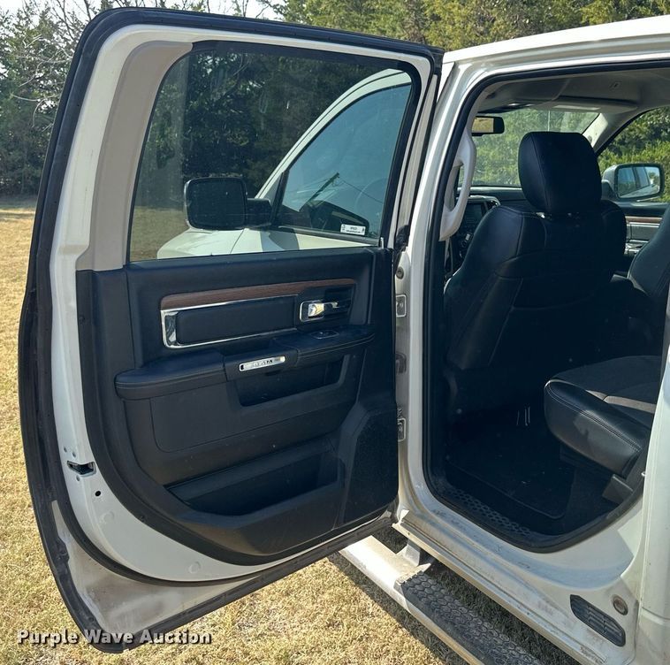 image for item NP9520 2017 Dodge Ram 1500  Crew Cab pickup truck