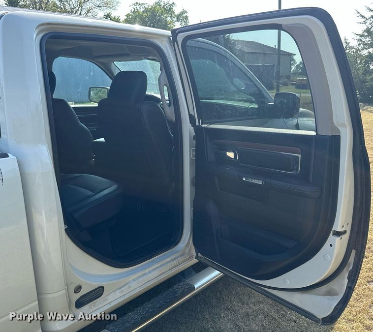 image for item NP9520 2017 Dodge Ram 1500  Crew Cab pickup truck