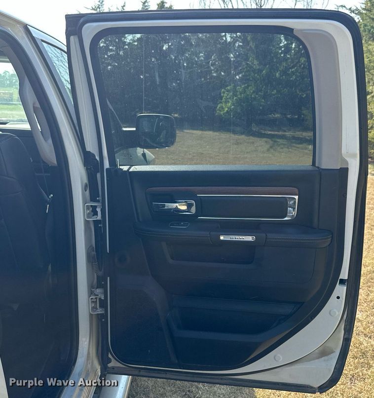 image for item NP9520 2017 Dodge Ram 1500  Crew Cab pickup truck