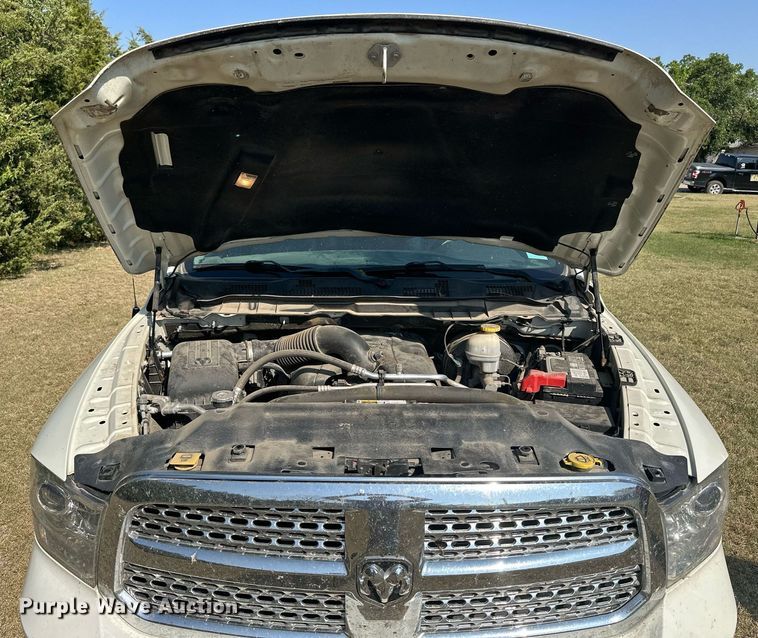 image for item NP9520 2017 Dodge Ram 1500  Crew Cab pickup truck